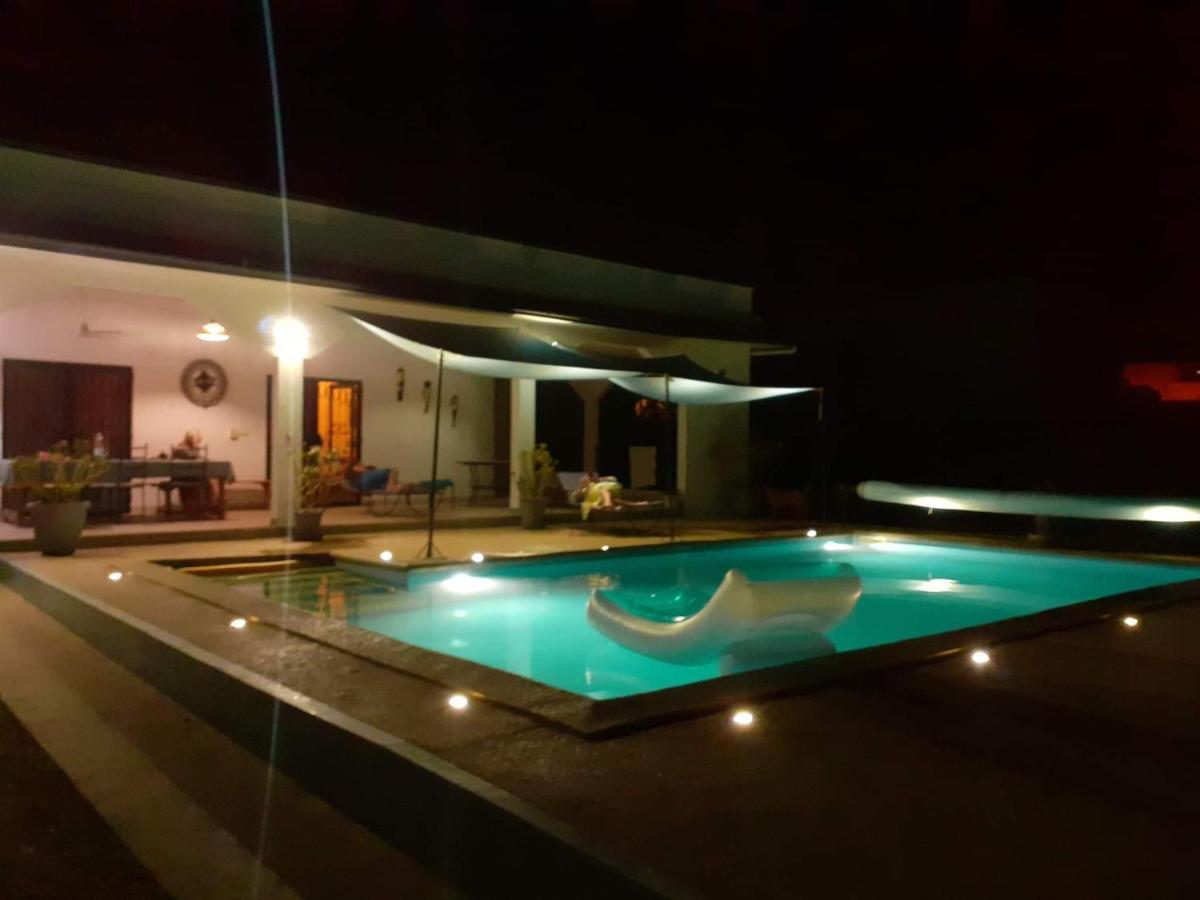La Somonoise Bed & Breakfast โซโมน ภายนอก รูปภาพ